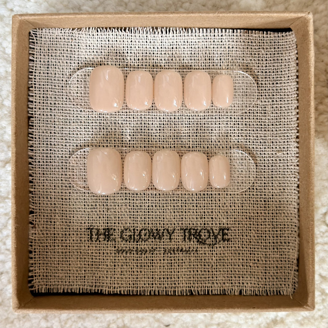 Peach Nude press-on nails - Short Squoval