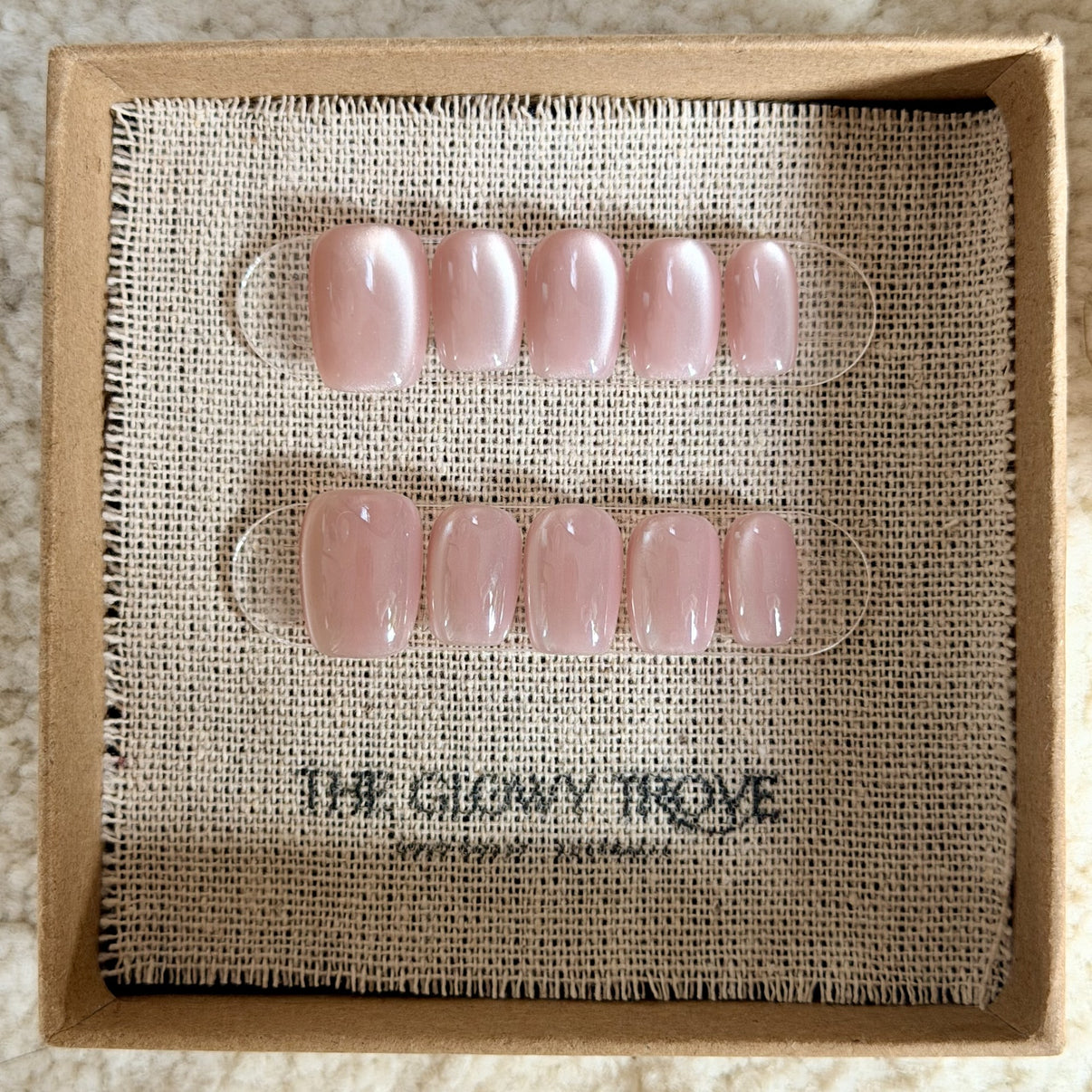 Blush Pearl Cateye press-on nails - Short Square