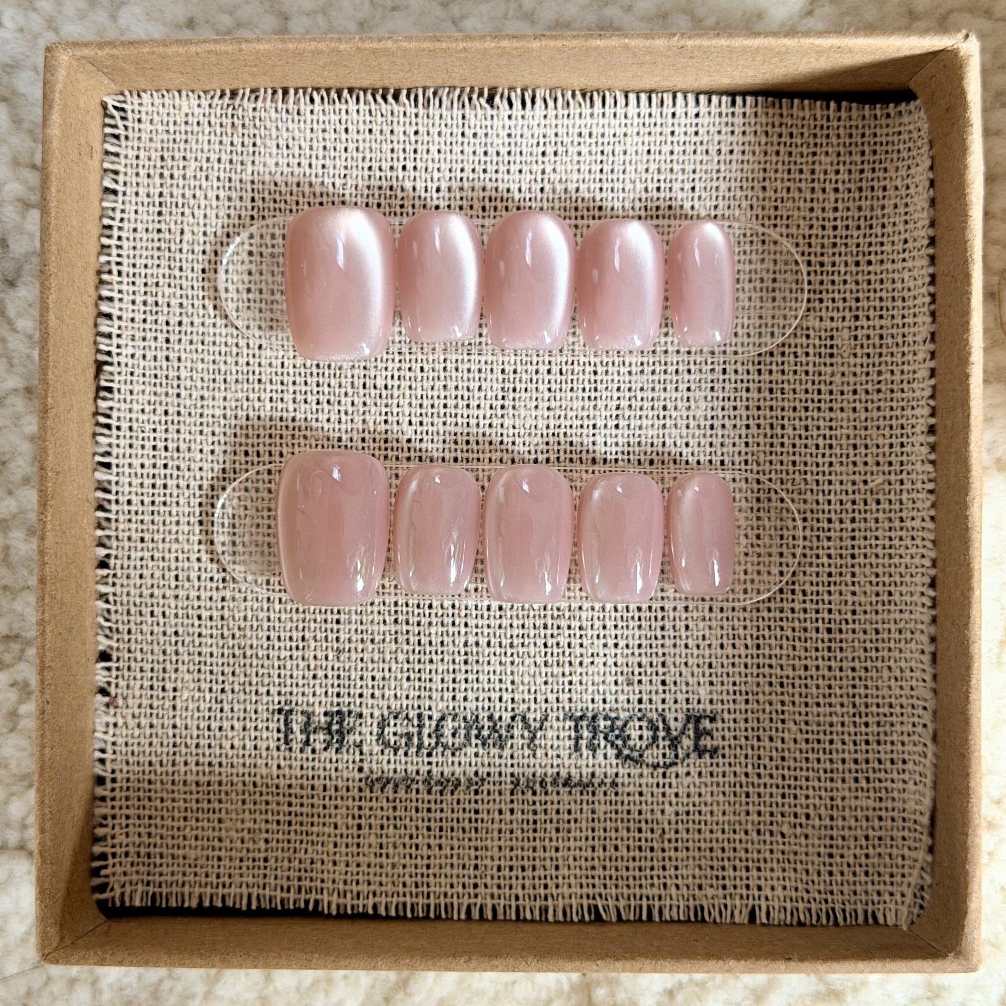Blush Pearl Cateye press-on nails - Short Square