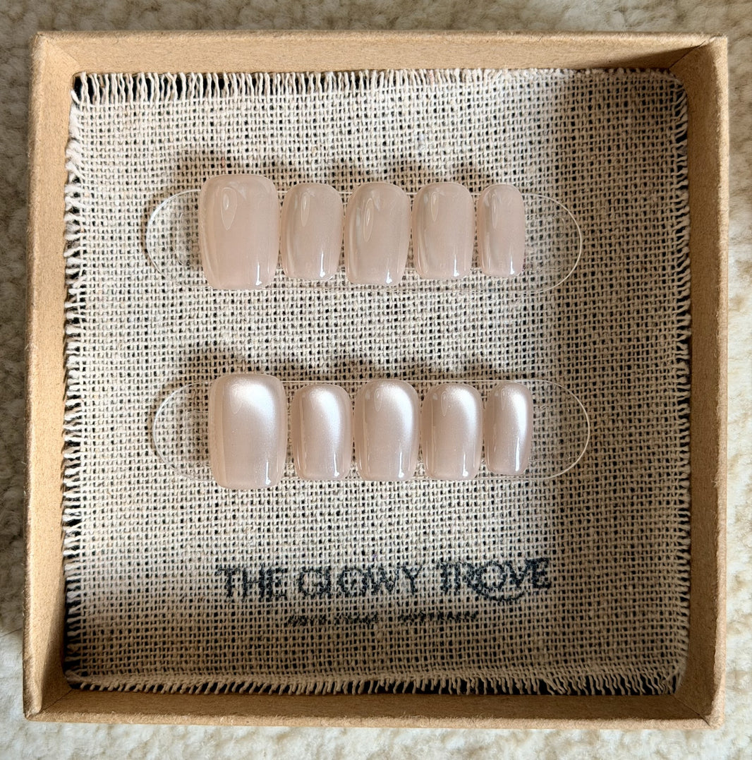 Champagne Cateye press-on nails - Short Square