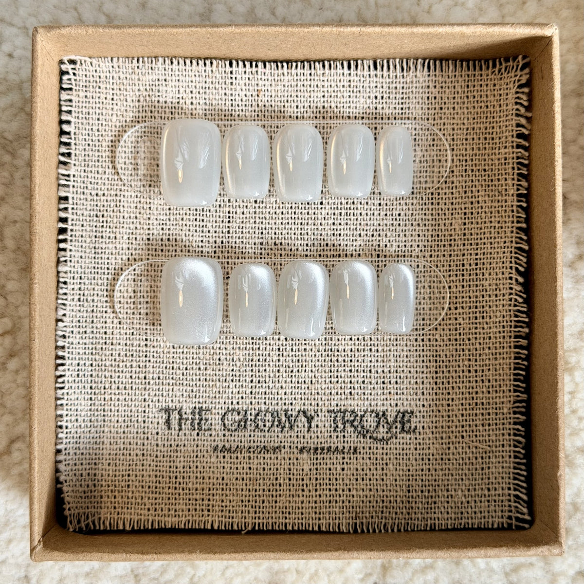 Crystal Cateye press-on nails - Short Square