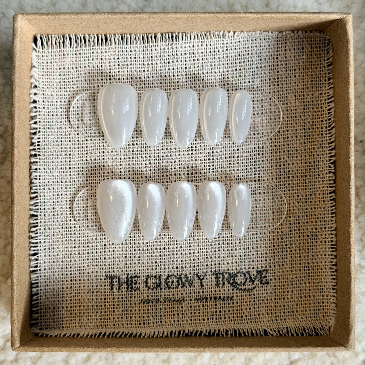 Pearl White Cateye press-on nails - Short Almond